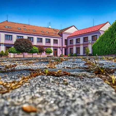 U Heligonky Hotel Brno Buitenkant foto