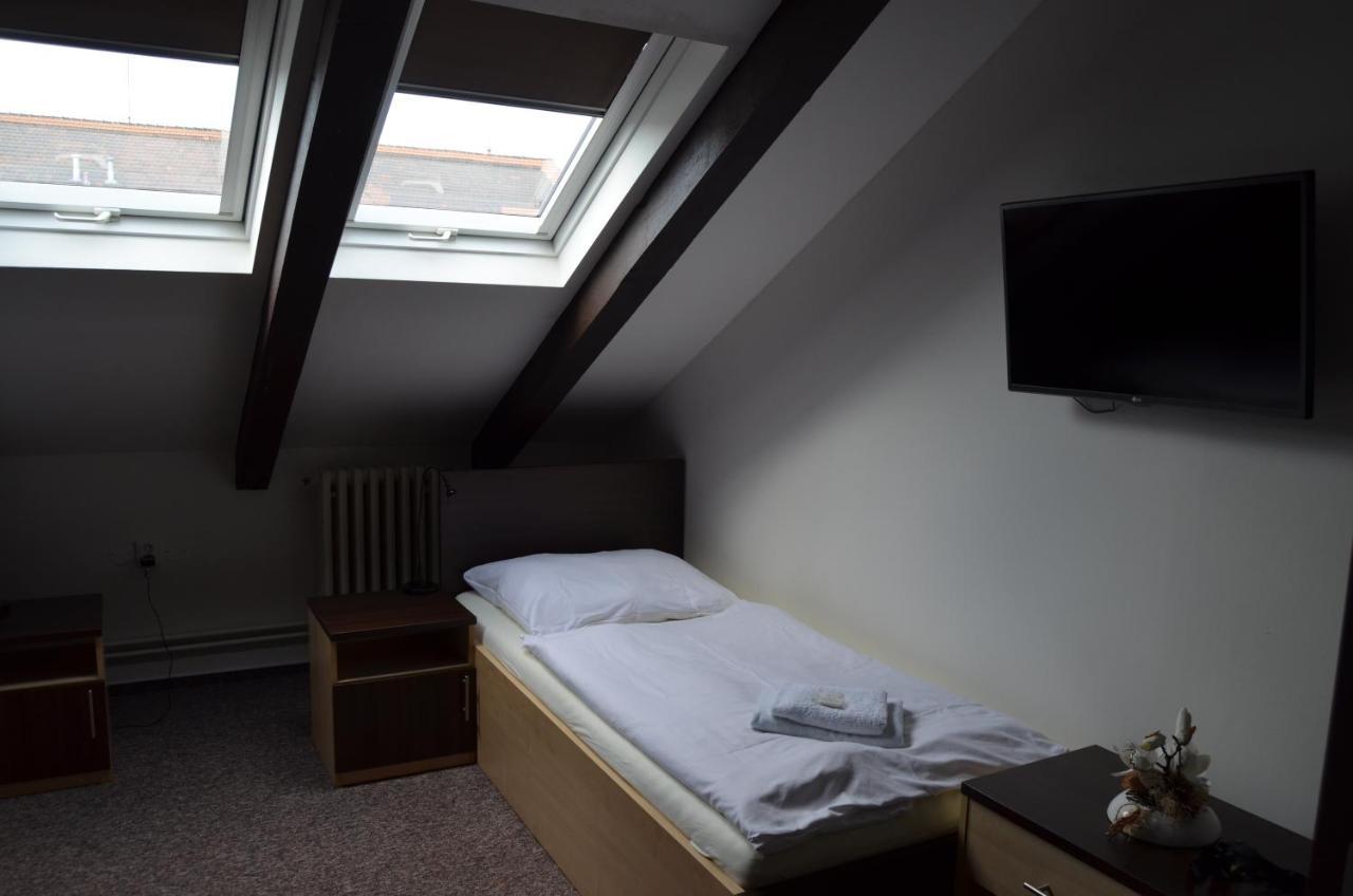 U Heligonky Hotel Brno Buitenkant foto