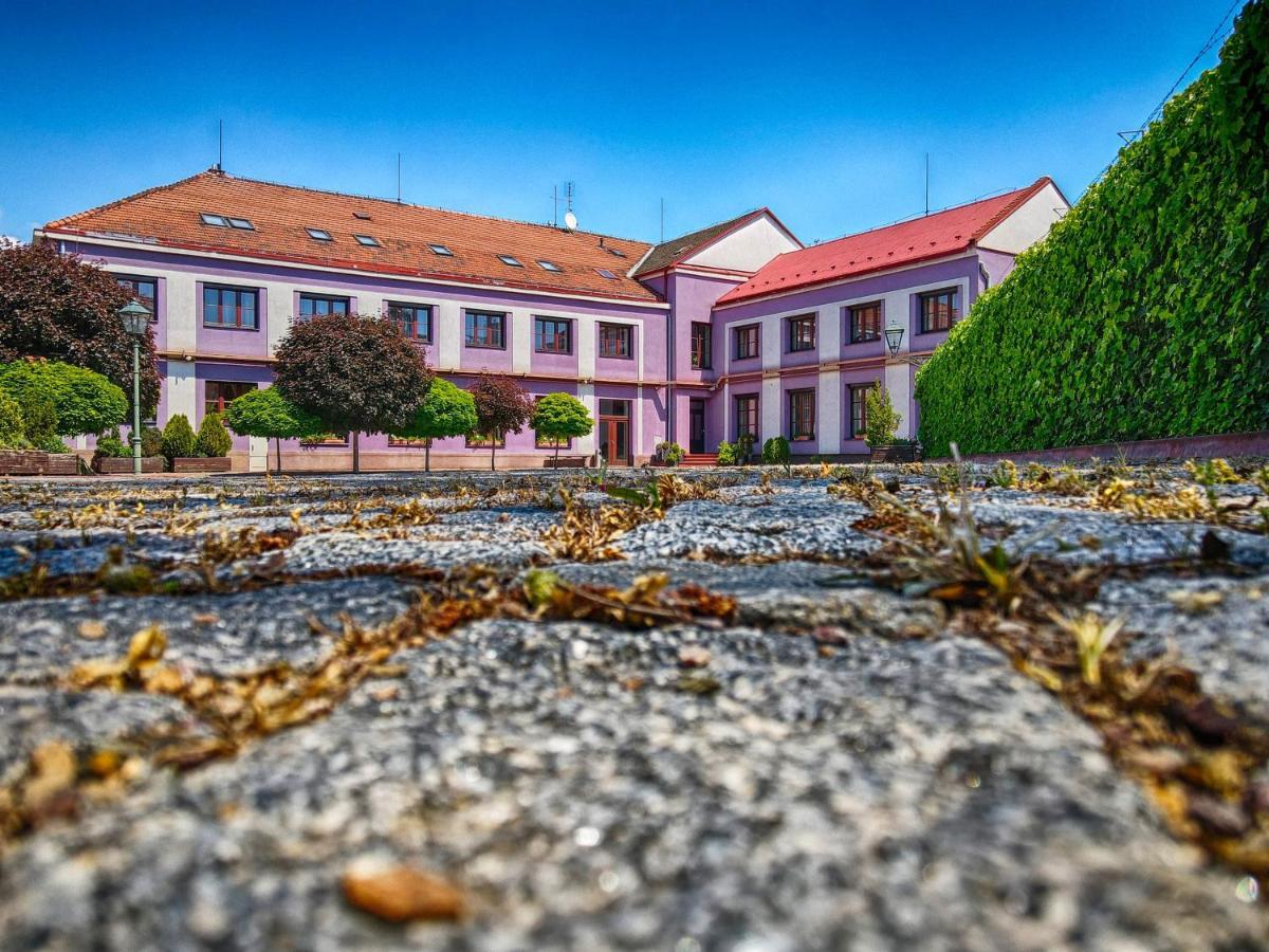U Heligonky Hotel Brno Buitenkant foto