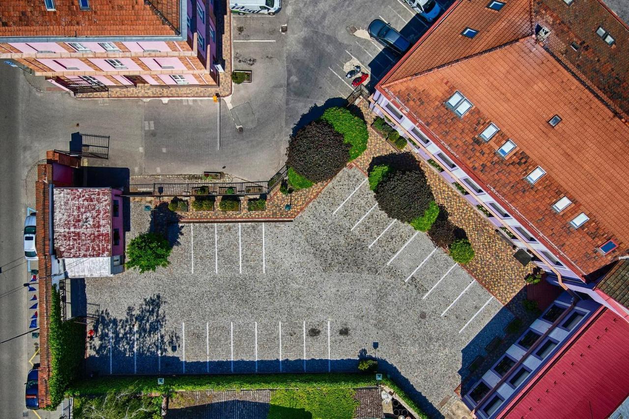 U Heligonky Hotel Brno Buitenkant foto