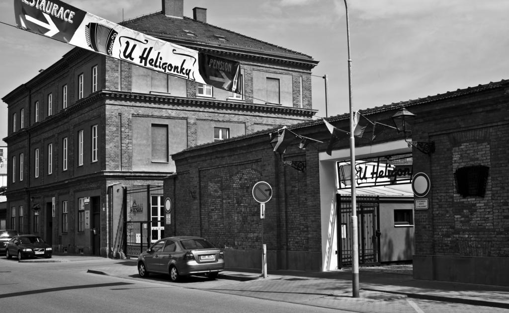 U Heligonky Hotel Brno Buitenkant foto
