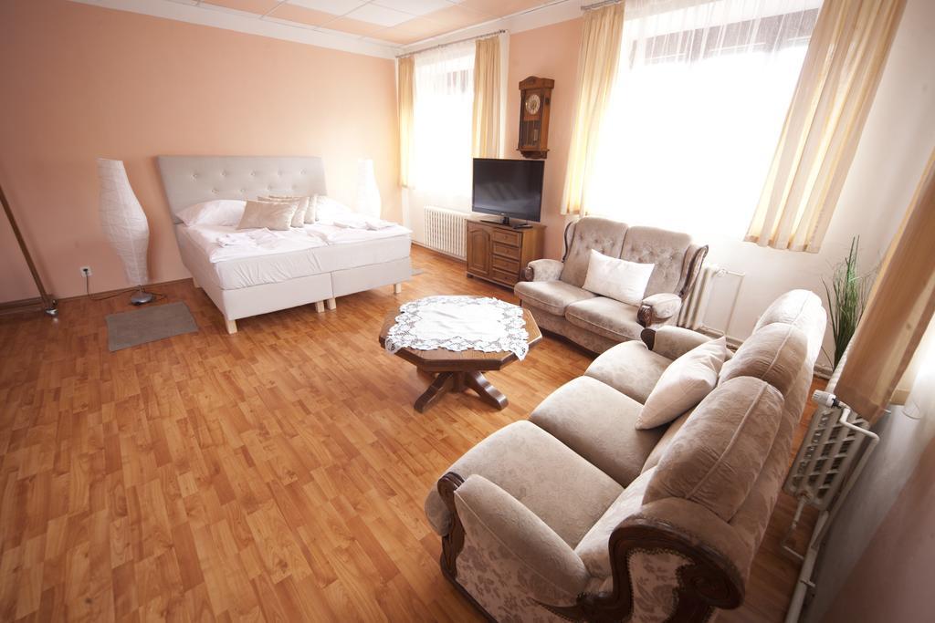 U Heligonky Hotel Brno Buitenkant foto