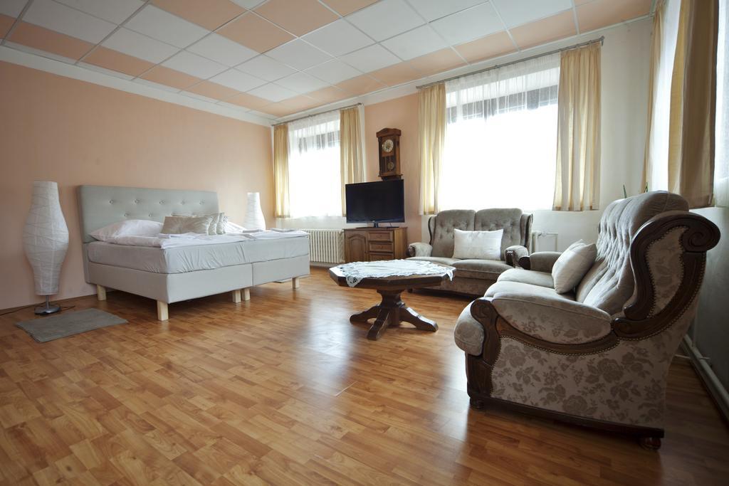 U Heligonky Hotel Brno Buitenkant foto
