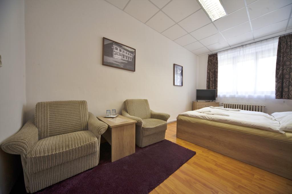 U Heligonky Hotel Brno Buitenkant foto
