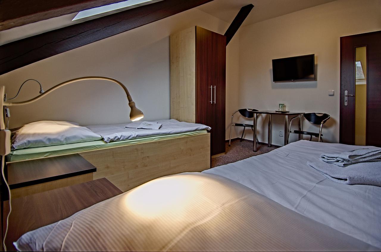 U Heligonky Hotel Brno Buitenkant foto