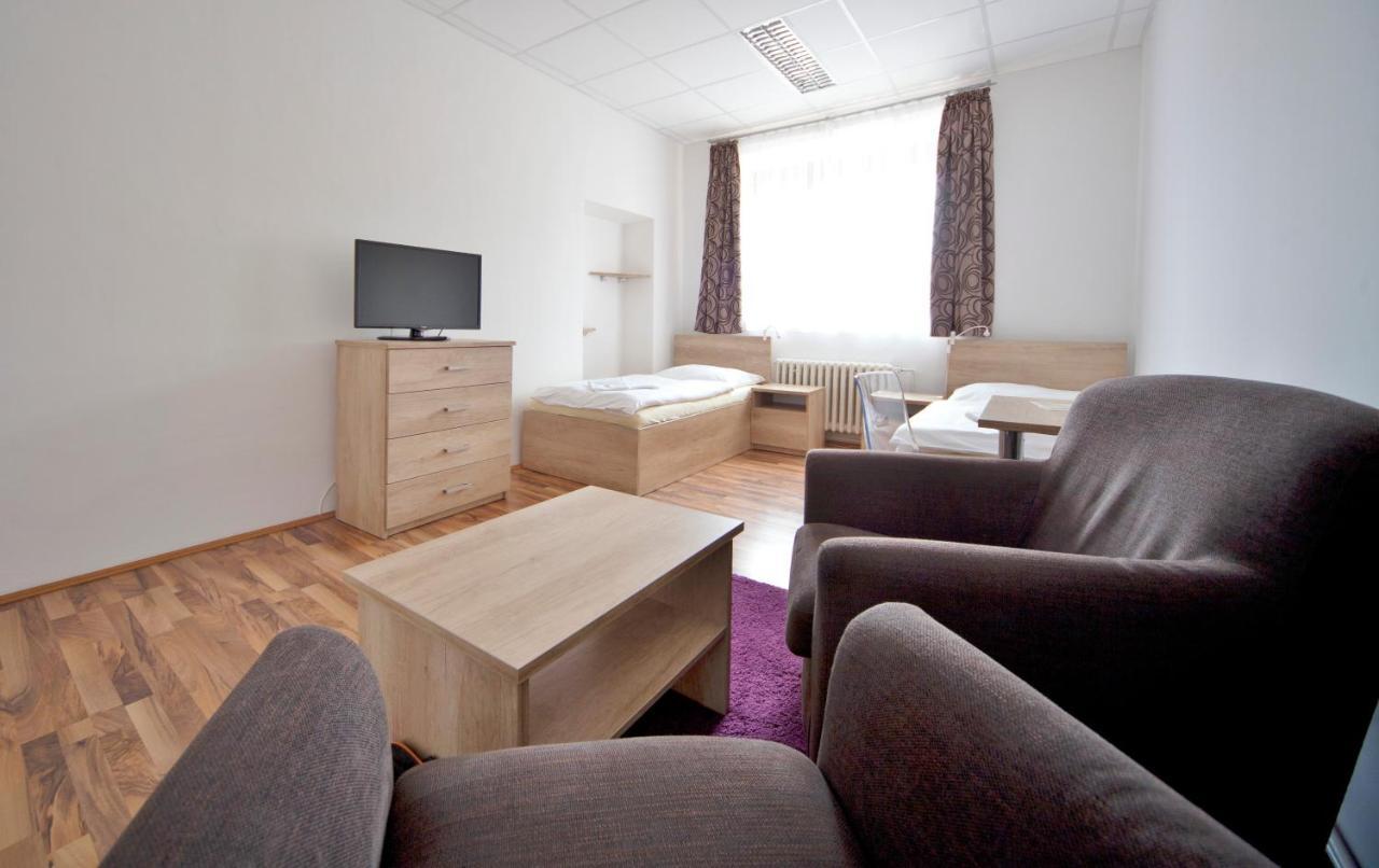 U Heligonky Hotel Brno Buitenkant foto